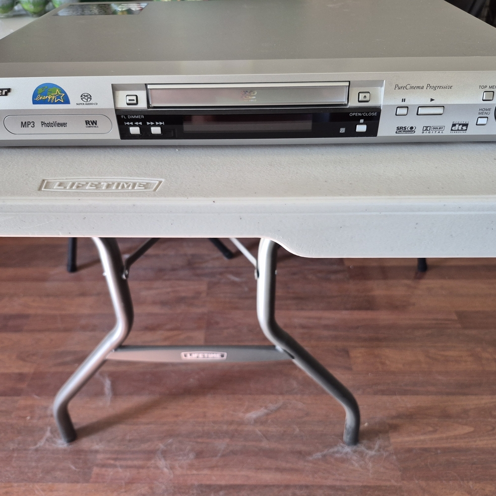 PIONEER Silver/Gray DVD Player Instruction Manual in Packaging